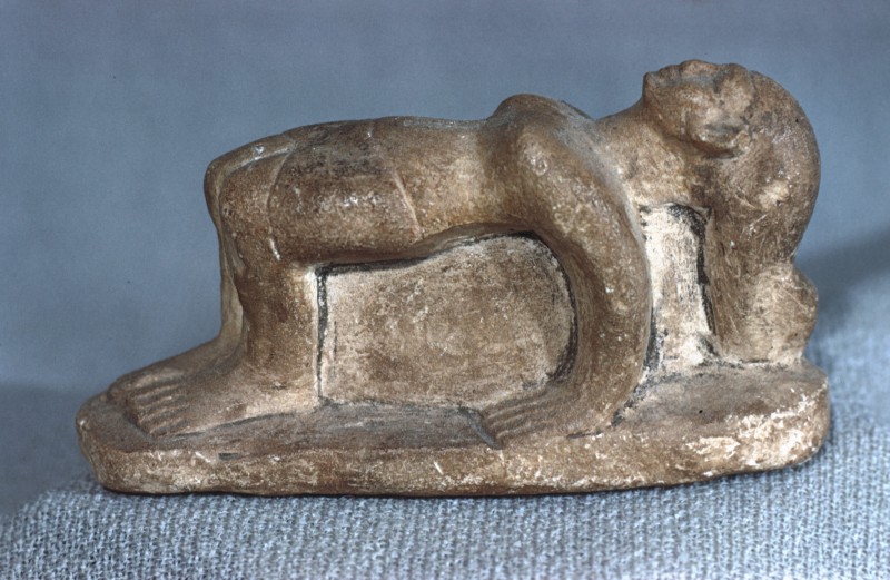 Akrobatin, Kalkstein, L. 10,7cm